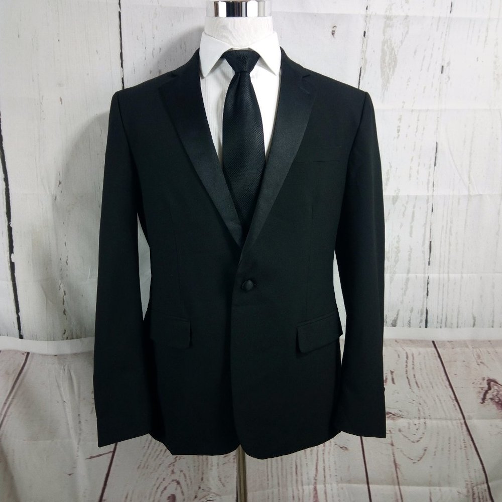 J Ferrar Slim 42R 1 Buttn Black Tuxedo Suit Blazer